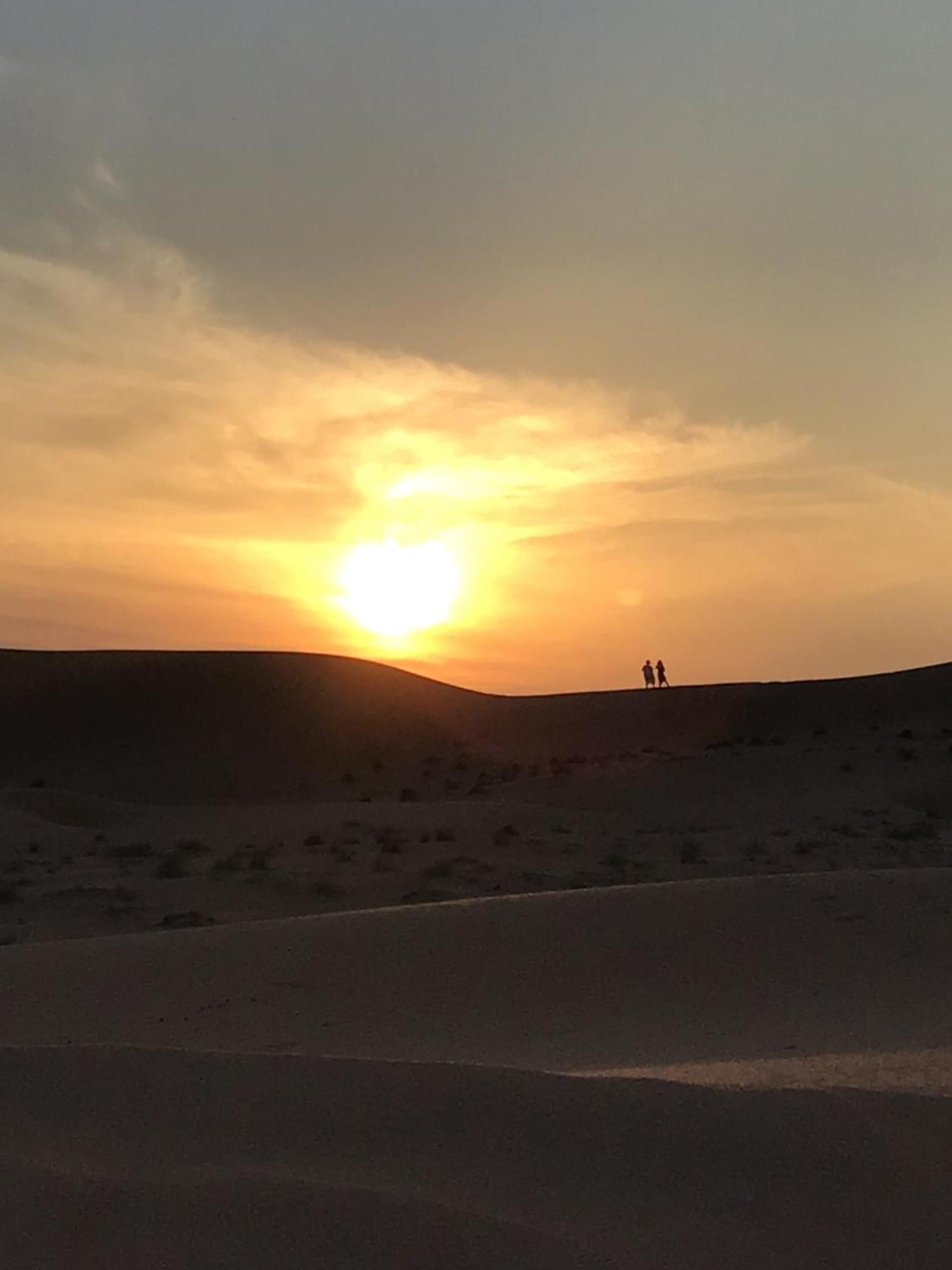 Silent Dunes Camp Kemping Ḩawīyah